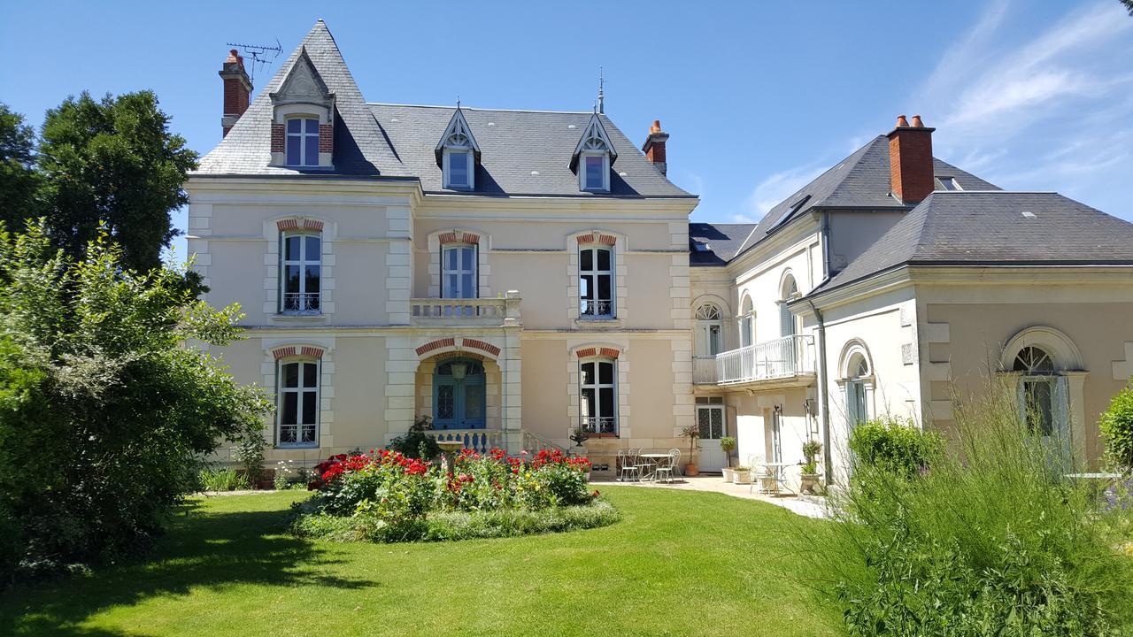 La Roseraie Neuville-du-Poitou Exterior photo